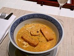 そしてカンタスラウンジに移動してラクサ頂きました。
美味しい～♪