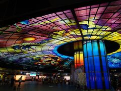 美麗島駅の有名なとこ。
すごく大きくて、包まれてる気分。