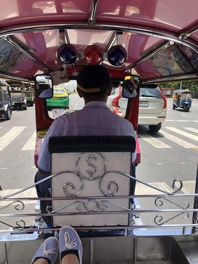 内装が可愛いトゥクトゥクでした