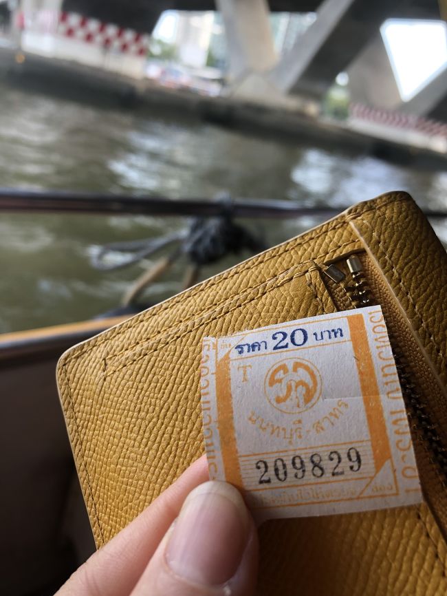 続いて向かったのは陶器のかけらが埋め込まれていると言われているワットアルンへ<br />一旦電車でサパーンタクシン駅まで戻ります。<br />ちなみに、パクナムから帰りのソンテオの場所は入り口にいる警備員さんに聞くと教えてくれました。