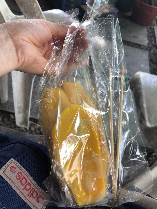 包丁さばきの早さに感動して買ったら味も最高でした。フルーツの甘さが身体にしみる。