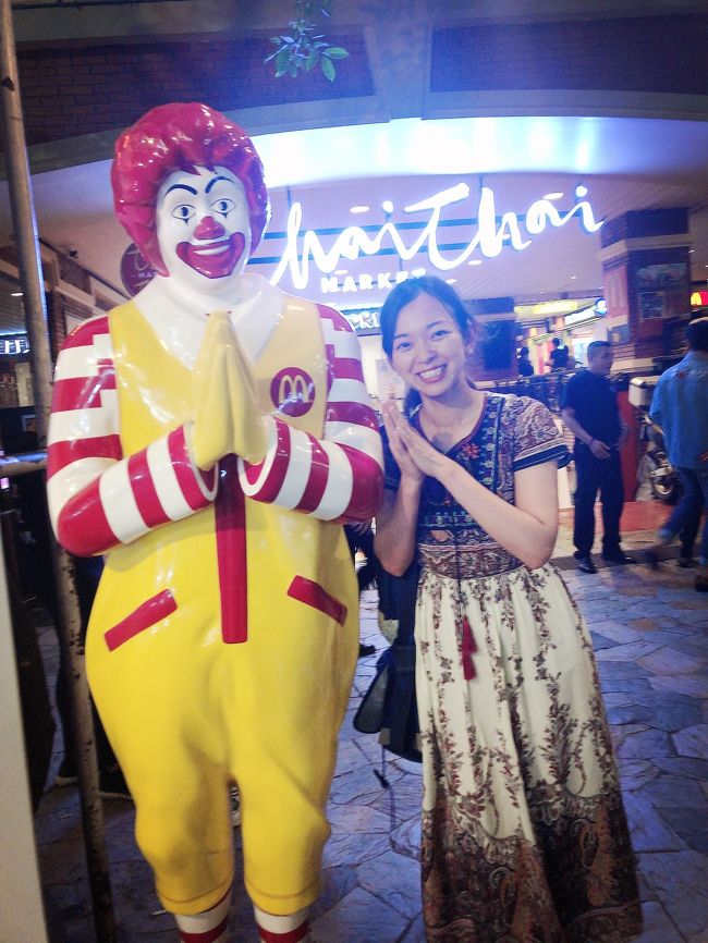 その流れでカオサンも付き合ってくれました。<br />久しぶりのカオサン！！<br />オープンbarのようなお店が増えたのか？<br />でも、以前とあまり変わらない雰囲気に懐かしくなりました。