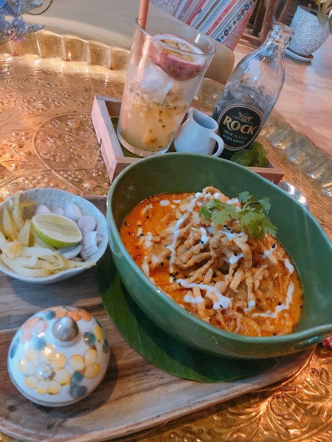 カオソーイ初挑戦！<br />カレーが濃厚で美味しい。<br />カレーラーメン風？