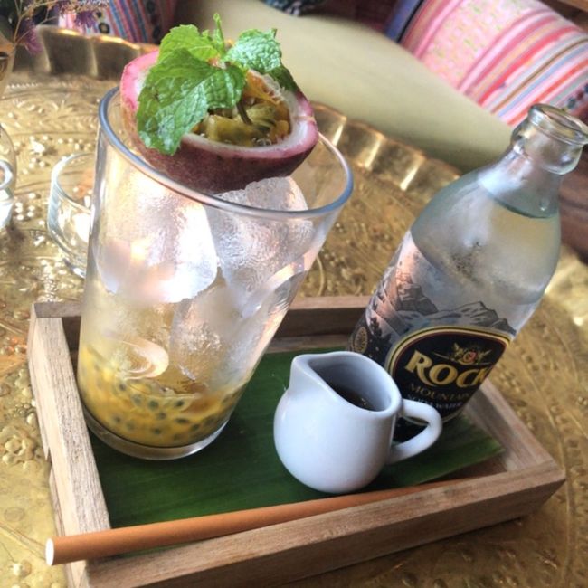 料理もおしゃれなものが多くテンションがあがります。