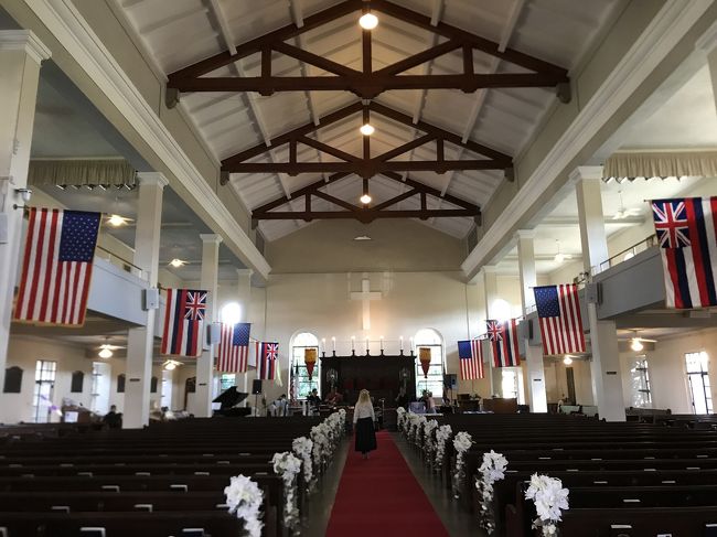 中も大きくて立派な教会です。