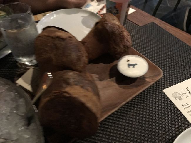 ポップオーバーは軽やかで美味しい♪<br /><br />子供には塗りえを頂けるので、塗り塗りしていましたー