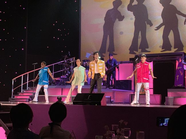 ビートイットやスリラーなど歌ってました。<br />踊りも上手でした。