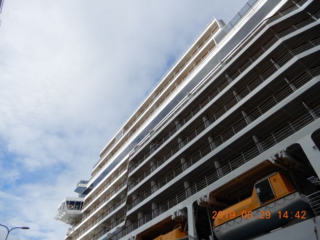 リーガル・プリンセス号　バルト海周遊クルーズ<br />エストニア・タリン港