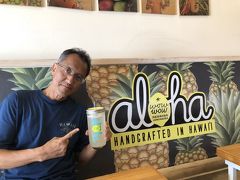 水分補給
ハレイワでレモネードが美味しいと評判のお店"Wowwow Hawaiian"で一休み。