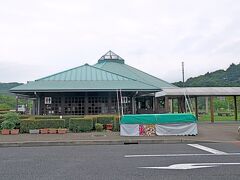 1134　片倉ダム記念館駐車場へ　売店とトイレがあった