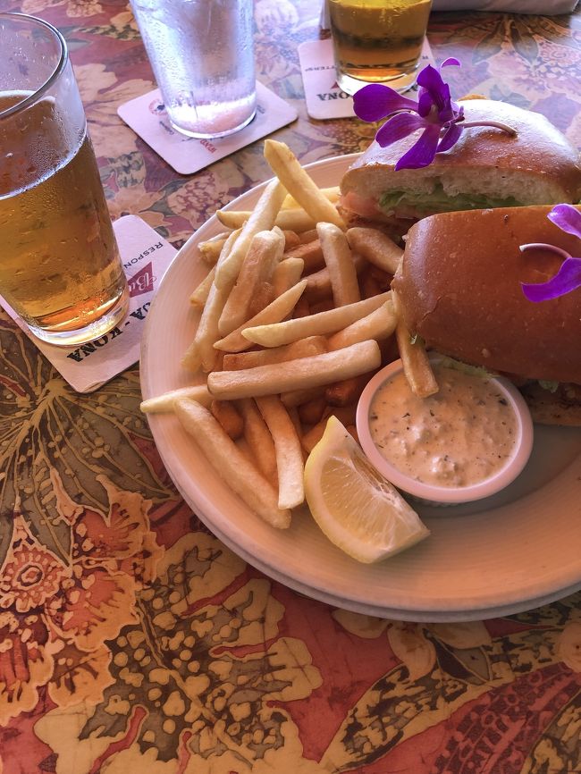 ポテトもこんなにたくさん付いてるので、シェアで良かった！<br />ウェイターさんおばあちゃんだったから、こっちの日本語英語ほとんど理解不能って顔してたけど、ニコニコしてちゃんと取り皿とかも持ってきてくれて優しかったです。