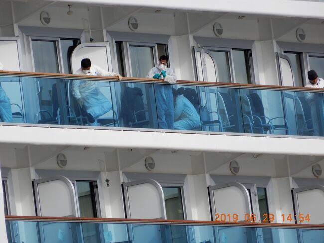 タリン港のリーガル・プリンセス号ベランダ部屋