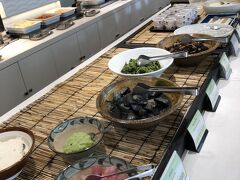 ３日目のホテル、白浜古賀の井リゾート＆スパの朝食ブッフェ。

和洋中かなり種類が多い。