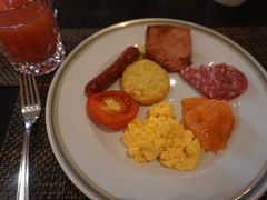 ●ヒルトン ウィーンプラザ

さて、ホテルに戻って来ました。
朝食にします。