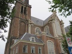 1631年建設のオランダ最大のプロテスタントの教会である西教会。

塔の高さは８５ｍで、これもアムステルダムで最も高いのだとか。
