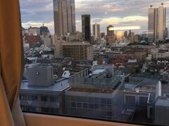 大江戸線の新宿５丁目駅にあるアパリゾートにきました。その眺め