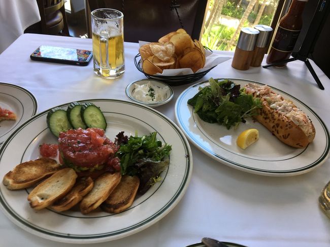 今日のランチは ロブスター サンドとツナ タルタル。何故にシーフード？