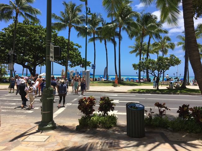 昼過ぎにホテルに戻ってランチに行きました。