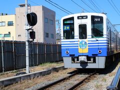 光照寺から歩いて田原町駅へ。えちぜん鉄道と福井鉄道双方に駅がある。
15：20、まずは、えちぜん鉄道を撮影。
MC7000形2連の三国港行。元JR東海119系車両。