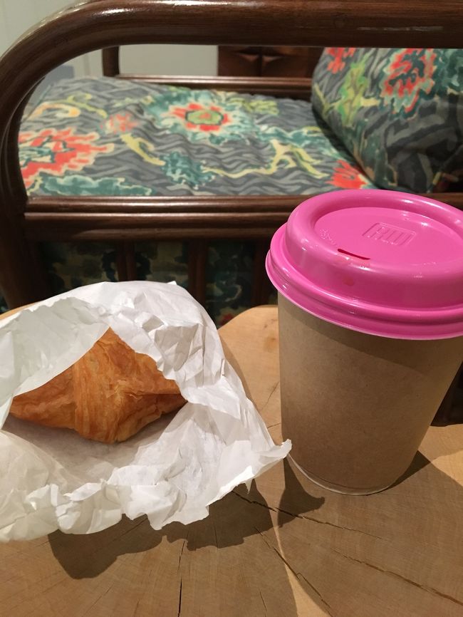 今日は朝からドライブです、朝食はホテル1Fのノッツ コーヒー。クロワッサンが美味しかったー。