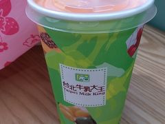 台北牛乳大王を発見したので、木瓜牛乳を購入。