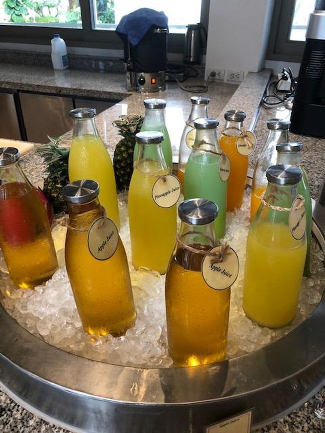 ジュースは味普通ながらサーブの仕方は5星。<br />