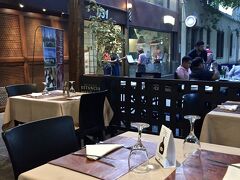 【Facundo Restaurante y Parrilla】

この時期はアルゼンチンの各地からだけではなく、南米全土から関係者・観光客が集まってくる季節。