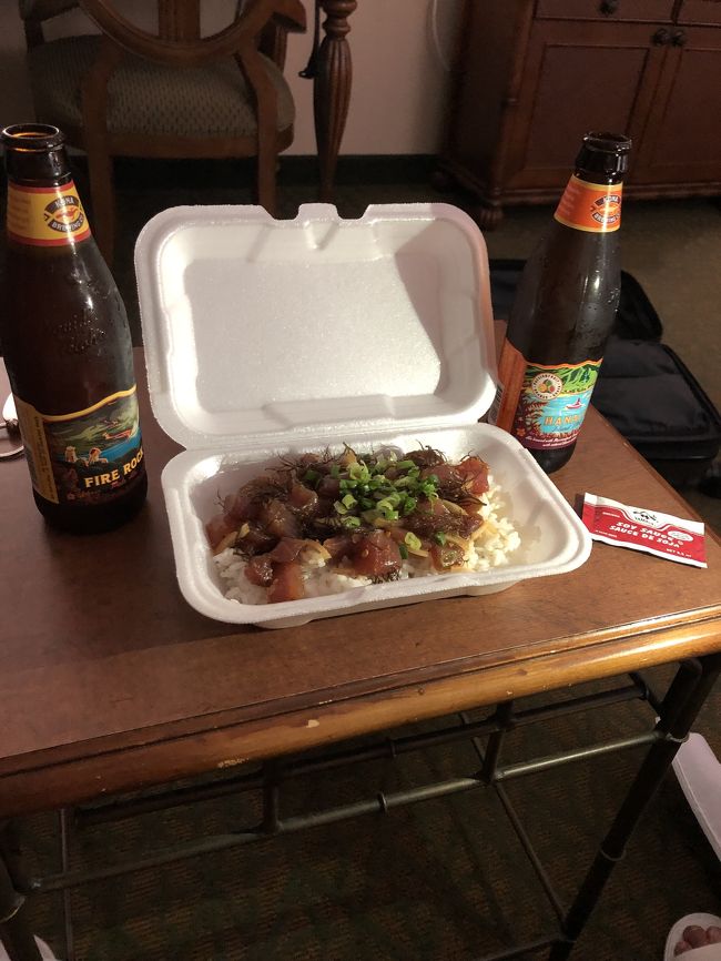 マグロブラザーズのポケ丼で晩酌。<br />普通に美味しいポケ丼て感じでした。