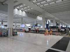 香港到着！曇りだけど暑い・・・
八達通のチャージしたかったけど、左右の機械とも休止になっていてできなかった。
