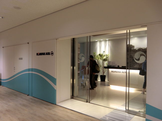 今日は成田1タミから出発なので、久々にKALラウンジが使えます♪<br />成田や羽田ももっとプライオリティパスで使えるラウンジが増えたら良いのになぁ。
