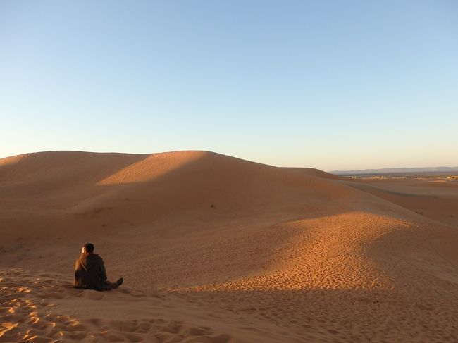Day 6 1 テロには負けない ８年の時を経てel Clonの世界モロッコへ メルズーガの砂漠 エルフード モロッコ の旅行記 ブログ By リリーナ Folha さん フォートラベル