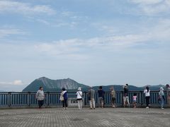 写真スポットには沢山の人。
ここで何人の人がこの景色を見て、何人の人が感動しているんだろう。