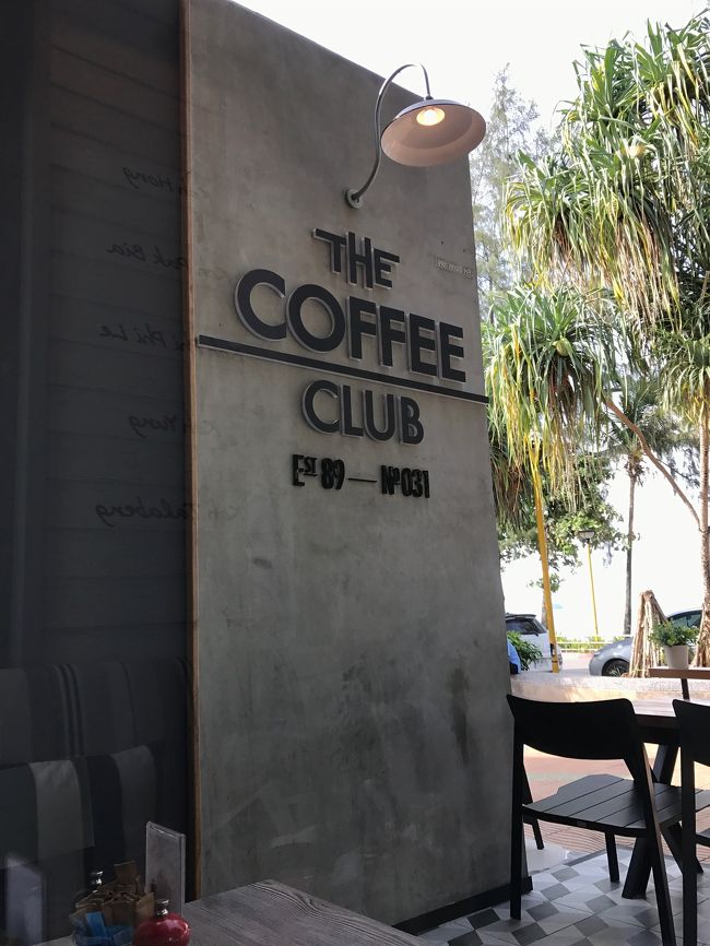 モーニング後はアオナンロードをお散歩しつつ気になっていたカフェへ入りました。<br />The coffee Club<br />オーストラリア発祥のカフェのようです。