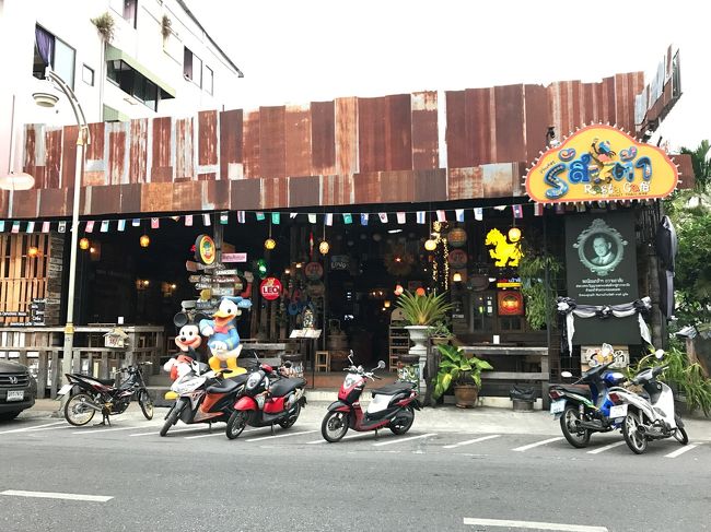  さて、チェックアウトして移動です。<br /><br />フライトが深夜なので実質泊りはしないのでオールドタウンの安いホテルにしたら階段しかないホテルで最悪でした。<br />ただ、ホテルのスタッフの方はとても優しかったです。<br />この一件から安宿を予約するときは口コミでエレベーターがあるのかないのかをしっかりチェックするようになりました。<br />荷物が多くいつも持ち運びが大変な私にとってとても重要なことです。笑