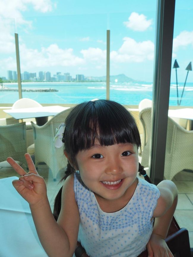 前々からずっと行ってみたかったレストランでようやくかないました。よく景色の見えるテーブルに通してくれて本当にラッキーでした！