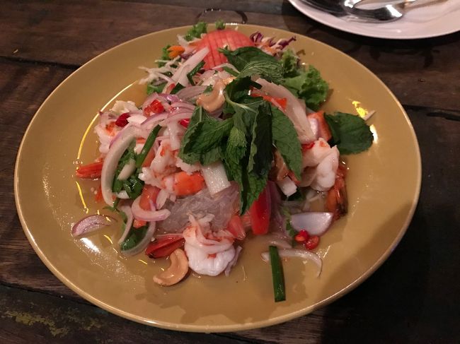 この旅ハマったのがヤムウンセン。<br />今まで食べたことなかったのかも。<br />お店によって冷たかったり温かいヤムウンセンが出されることもあります。<br />ピリ辛でレモンも入っててさっぱり病みつきになりました。<br />日本に帰国してからはレシピを検索して自分でも作ってます。<br /><br />この後ホテルでゆっくりし、帰国しました。<br />2度目のピピ島、初めてのクラビでしたがピピ島はまた近々行きます。クラビはとっても海が綺麗でしたが次行くときあるかなーって感じです。<br />やはり私にはピピ島が肌に合います！