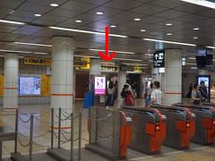 　西新駅の改札口から、徒歩10秒の位置に直結しているのが…
