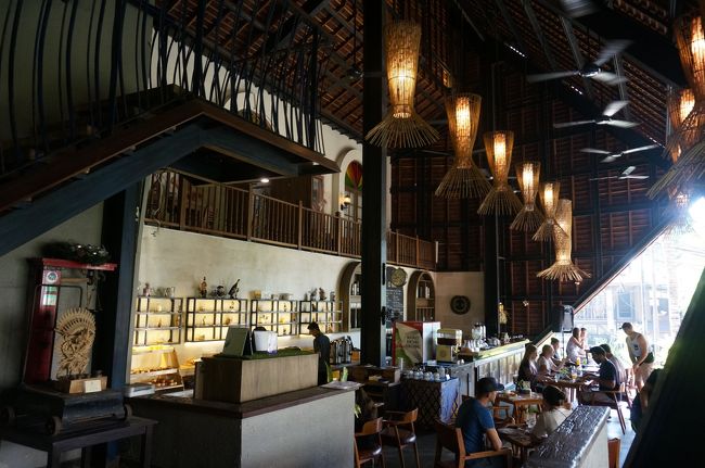 朝食を頂きます。