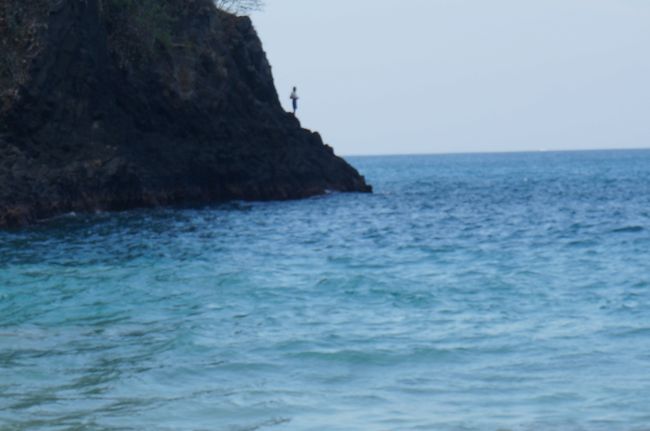 崖に人が！！！<br />この人、何してたのかな？