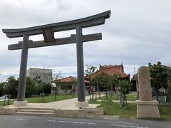 以下は別の日の記録
宮古神社、日本最南端の神社である
全面的に建て替えたのかキレイすぎた