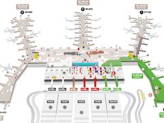 日付は変わって7/20
現地時間の3：40到着。

これがイスタンブール新空港。

右下のグリーンは国内線。

成田から到着した機体は
右上のFに到着し

トビリシに向かう為には
左上のBまで移動しなくてはいけません。

これが長い！遠い！
とにかく空港が広い！

Fだけで400ｍはあり
免税店が並ぶ中央のフロアは、左右で800mはあったと思う。

余裕を持った乗り換えをお勧めします。