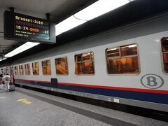 帰りも３時間ちょっとかけて１８時３０分にブリュッセル中央駅に到着。
帰りの電車は乗り換えなしのブリュッセルまで直通だった。でも車両は古く、冷房の効きが悪かった。