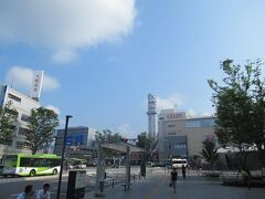 甲府駅前。
今日も青空。