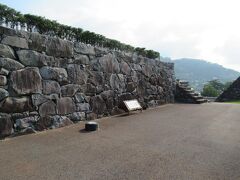 この石垣は暗渠になっているそうです。