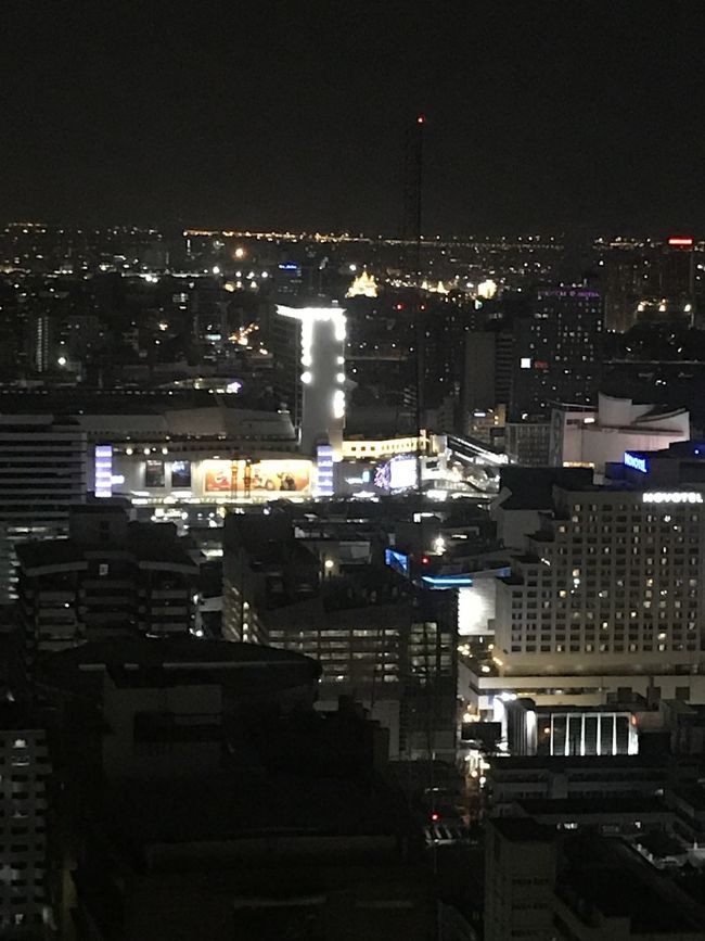 お部屋からの夜景です。<br />ふぅ～、落ち着く～！<br />