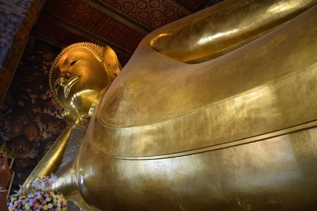 てなわけで、ワットポー。<br />大きい。