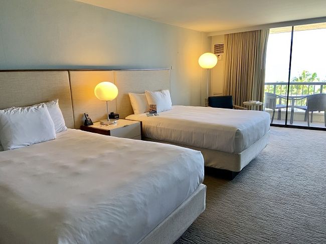 チェックイン後（フロント混んでます）部屋へ<br />２ベットで部屋広めです