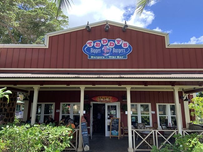 お昼はテディーズビガーバーガー