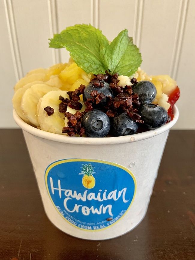 アサイボウル食べました<br />中はスムージーで冷たくて美味しい！