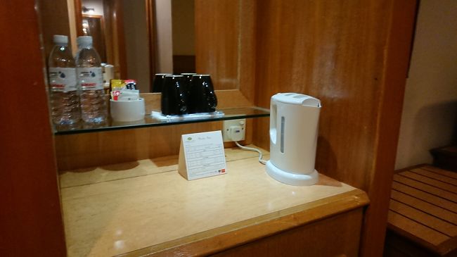 ボトルウォーターは2本。